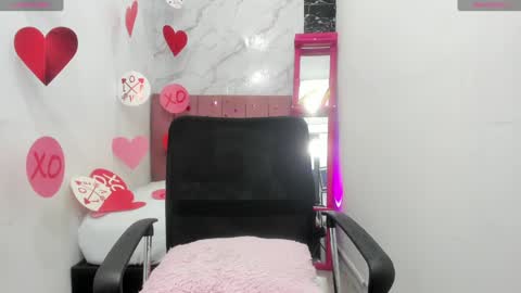 Snapshot of _marisol_ chatting on 02.08.25 Mikoto Alexia online show from 02.08.25