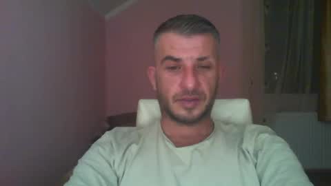 Snapshot of _marrrio chatting on 12.12.24 _marrrio online show from 12.12.24