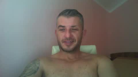 Snapshot of _marrrio chatting on 12.22.24 _marrrio online show from 12.22.24