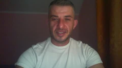 Snapshot of _marrrio chatting on 12.21.25 _marrrio online show from 12.21.25