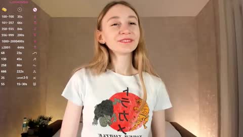  Gwen  online show from 11.08.25