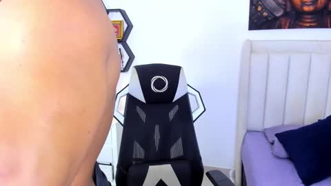 Snapshot of _matthew_santos_ chatting on 02.11.26 _matthew_santos_ online show from 02.11.26