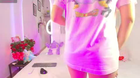 Snapshot of _melissa_3 chatting on 02.16.25 melissa online show from 02.16.25