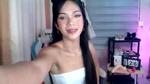 Snapshot of _mellyxxx chatting on 03.26.26 Melly online show from 03.26.26