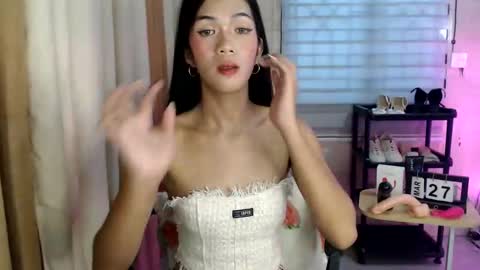 Snapshot of _mellyxxx chatting on 03.27.26 Melly online show from 03.27.26