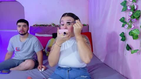  Mia y Mike  online show from 09.29.25