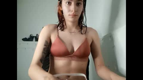 Snapshot of _mia_foster1 chatting on 01.25.25 Mia-foster online show from 01.25.25