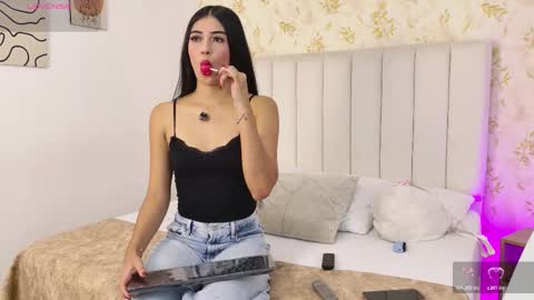 Mia Monroe online show from 01.18.26