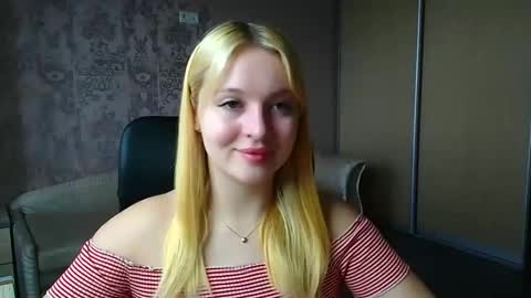 Snapshot of _mila_la_ chatting on 04.18.26 Melanie online show from 04.18.26