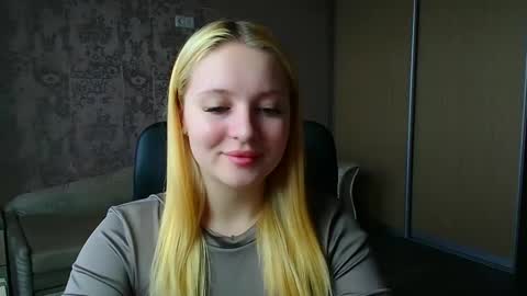 Snapshot of _mila_la_ chatting on 04.20.26 Melanie online show from 04.20.26