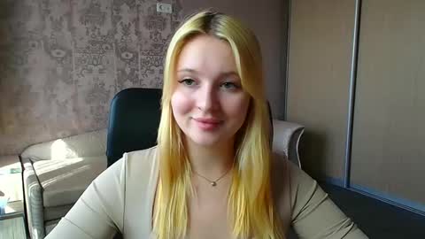 Snapshot of _mila_la_ chatting on 04.23.26 Melanie online show from 04.23.26