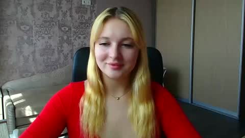 Snapshot of _mila_la_ chatting on 05.19.26 Melanie online show from 05.19.26