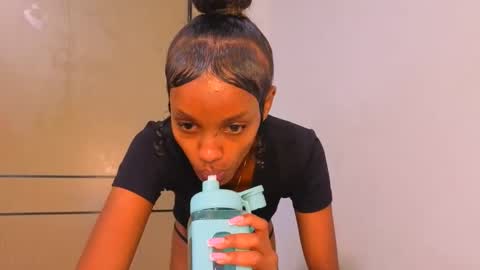 Mimi online show from 04.13.26