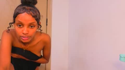 Mimi online show from 04.13.26