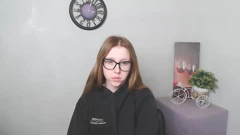 Snapshot of _miraterri_ chatting on 02.17.25 Mira online show from 02.17.25