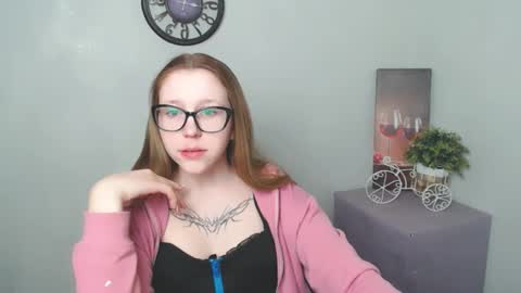 Snapshot of _miraterri_ chatting on 02.21.25 Mira online show from 02.21.25