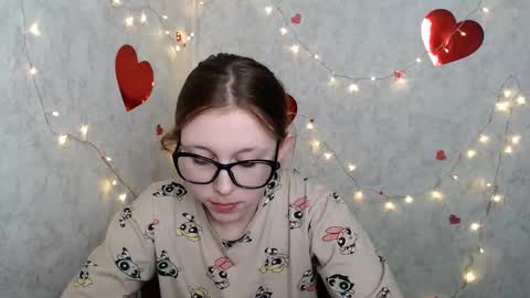 Snapshot of _miraterri_ chatting on 03.04.25 Mira online show from 03.04.25