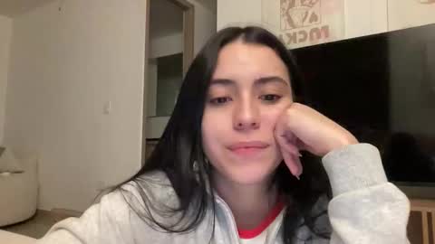 Snapshot of _missamber chatting on 09.21.25 Vale online show from 09.21.25