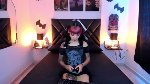 Snapshot of _mizuki chatting on 11.05.25 mizuki online show from 11.05.25