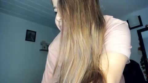     liaaa 4u online show from 12.11.24