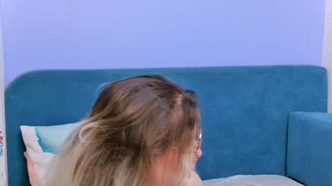 Snapshot of _mooncake chatting on 02.21.26 Fiona online show from 02.21.26