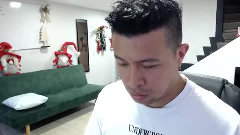 Snapshot of _mr_panda_ chatting on 11.26.25 Panda online show from 11.26.25