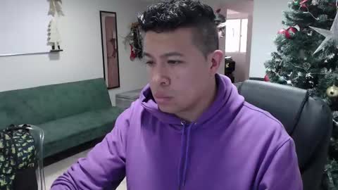 Snapshot of _mr_panda_ chatting on 11.29.25 Panda online show from 11.29.25