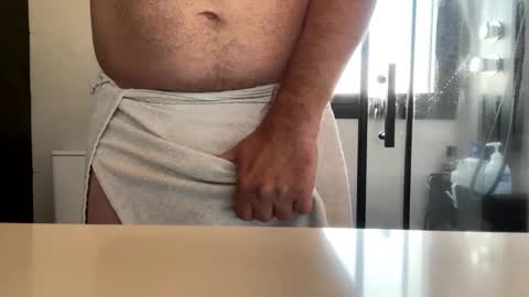 Snapshot of _muestroverga chatting on 10.18.25 _muestroverga online show from 10.18.25