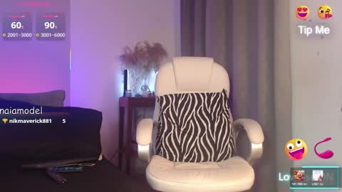 Naia Ross online show from 02.25.26