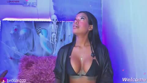 naomi brown online show from 10.25.25