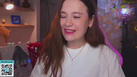 Mia with a big heart  online show from 12.14.25