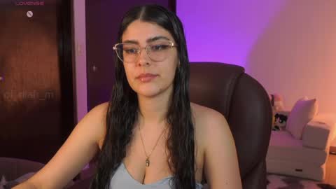 NiniHelp me by giving my show a thumbs up online show from 05.29.26