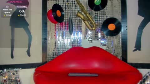 Nicky  Please help me with your thumbs up its importan online show from 02.17.25