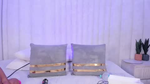 Niole online show from 02.17.26