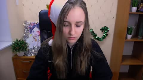 Snapshot of _nicole_new chatting on 12.07.24 Nica online show from 12.07.24