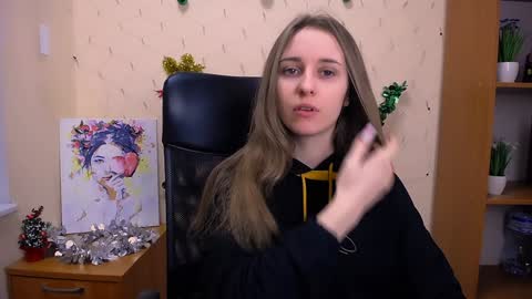 Snapshot of _nicole_new chatting on 01.04.25 Nica online show from 01.04.25