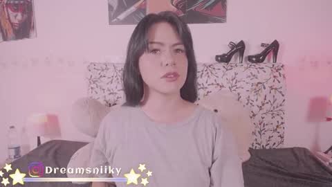 niiky online show from 02.26.25