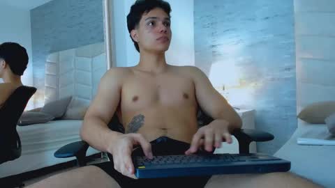 Noah Heyden online show from 01.21.25