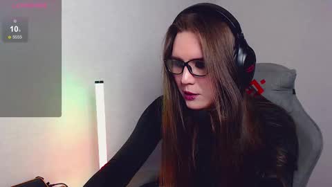 Snapshot of _nymphomaniac__ chatting on 11.19.25 Tracy online show from 11.19.25