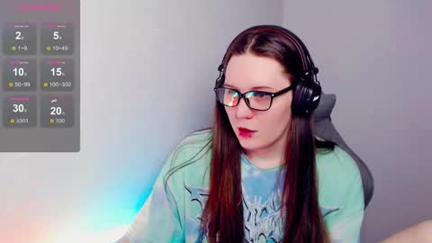 Snapshot of _nymphomaniac__ chatting on 11.30.25 Tracy online show from 11.30.25