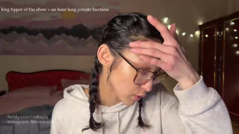 Snapshot of _octopussy_ chatting on 02.15.25 Mikayla online show from 02.15.25