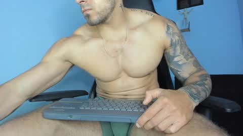 Snapshot of _poseidon1_ chatting on 03.11.25 Poseidon online show from 03.11.25