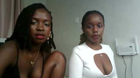 Snapshot of _pretty_savage chatting on 04.24.26 savage online show from 04.24.26