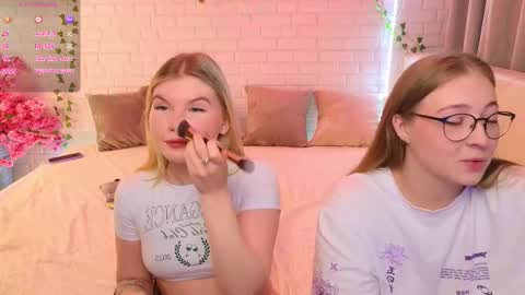 Merlizz Eva Jane Mila Nicole  left to right  online show from 10.12.25