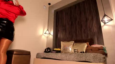 rebecca online show from 02.11.25