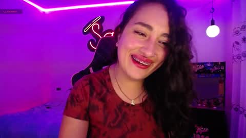 Snapshot of _santalove_ chatting on 02.08.25 SantaLove online show from 02.08.25