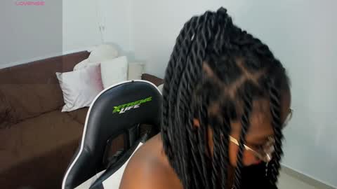 Snapshot of _sarah_banks chatting on 01.25.25 Ms. JONES online show from 01.25.25