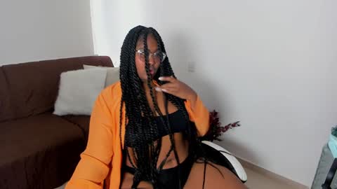 Snapshot of _sarah_banks chatting on 01.30.25 Ms. JONES online show from 01.30.25