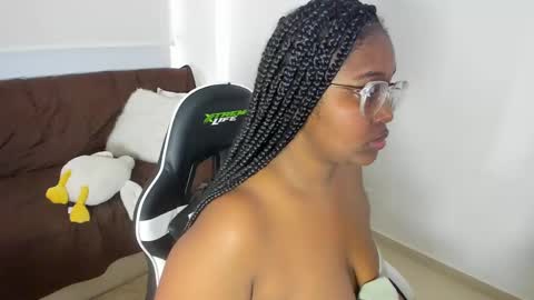 Snapshot of _sarah_banks chatting on 02.27.25 Ms. JONES online show from 02.27.25