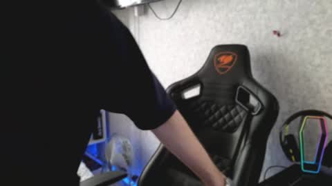 Snapshot of _serious_man chatting on 03.23.26 Ask me online show from 03.23.26